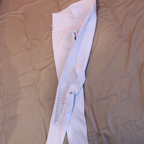 Alo Luminous Mid-rise Legging - Picture 5 of 8